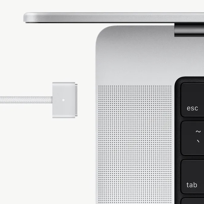 The audio of connecting the magnetic charger to my MacBook