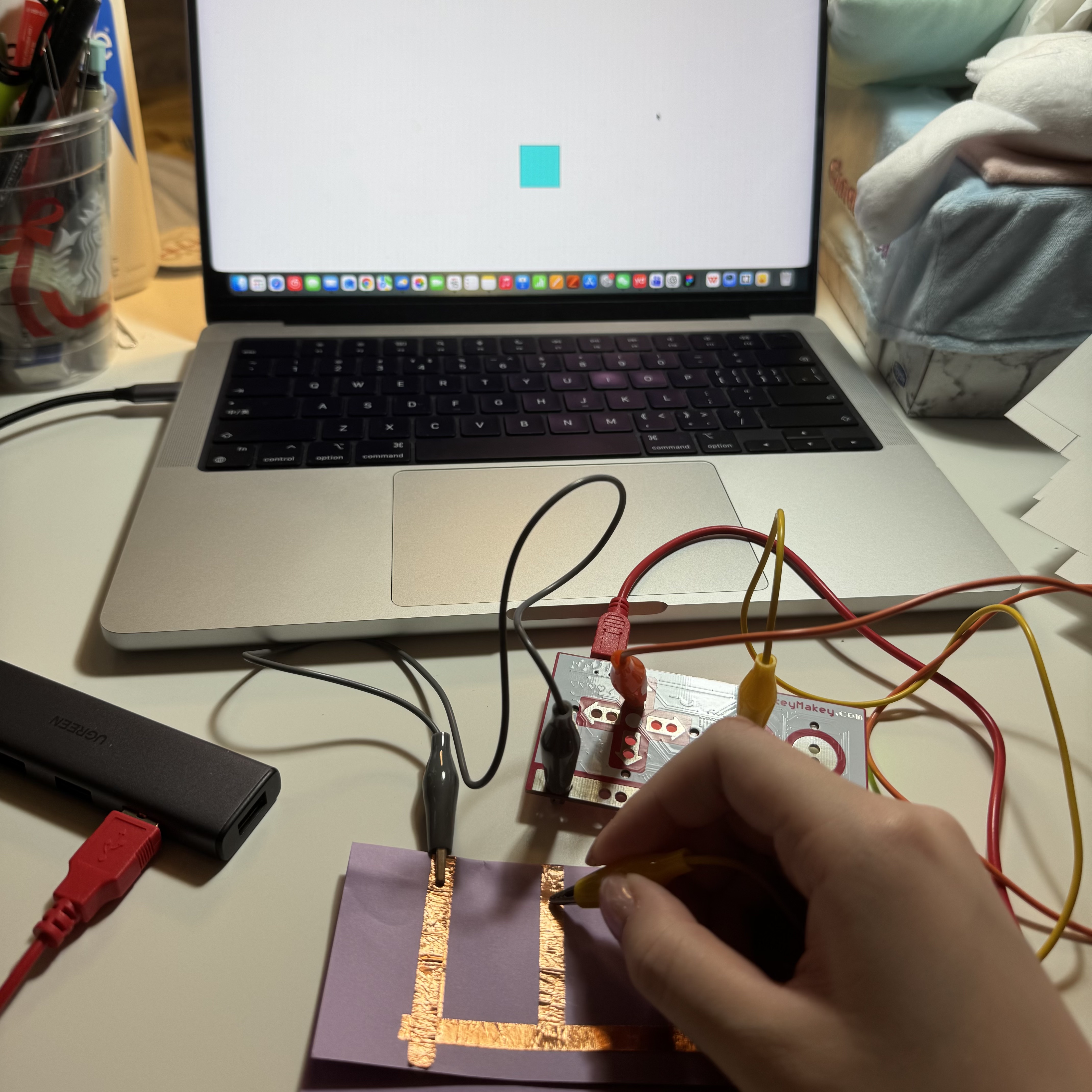 I connected the alligator clip and the tape with the space key, and the box turned cyan
